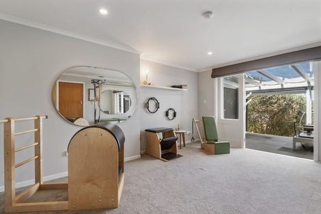 Photo of property in 46 Church Street, Northcote Point, Auckland, 0627