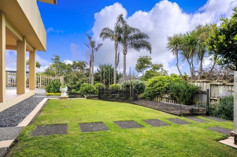 Photo of property in 1a Lake Road, Northcote, Auckland, 0627