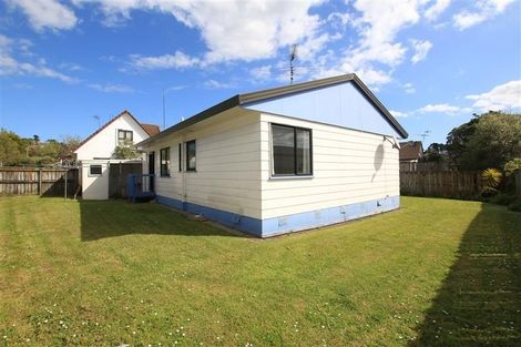 Photo of property in 1/107 Santiago Crescent, Unsworth Heights, Auckland, 0632
