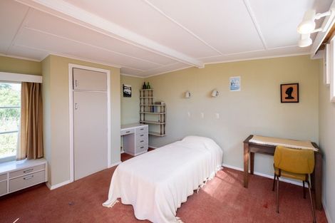 Photo of property in 38 Tawhiti Road, Hawera, 4610