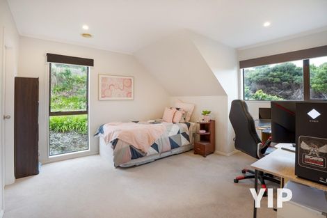 Photo of property in 85 Woodman Drive, Tawa, Wellington, 5028