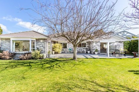 Photo of property in 3 Papawai Grove, Waikanae, 5036