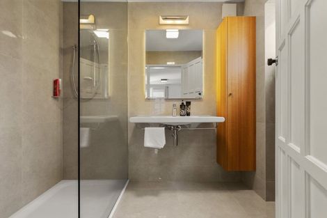 Photo of property in 5c Church Street, Devonport, Auckland, 0624