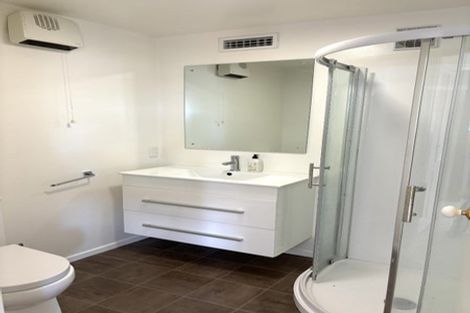 Photo of property in 102a Karepa Street, Brooklyn, Wellington, 6021