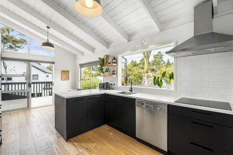 Photo of property in 2/31 Tui Glen Road, Birkenhead, Auckland, 0626