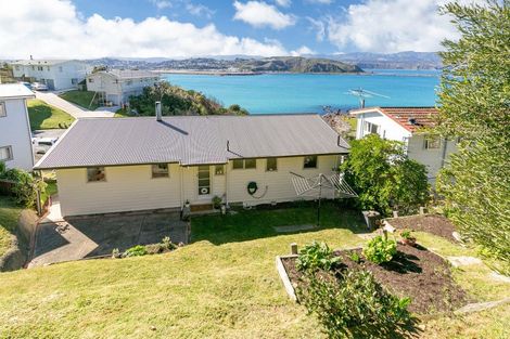 Photo of property in 5 Waitaha Way, Houghton Bay, Wellington, 6023
