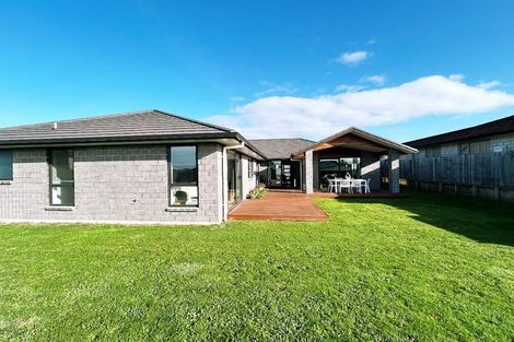 Photo of property in 4 Paiaka Place, Rototuna North, Hamilton, 3210