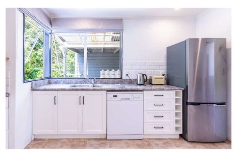 Photo of property in 54 Alfredton Road, Eketahuna, 4900