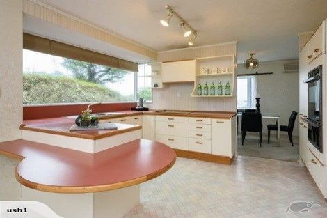 Photo of property in 53 Bassett Road, Johnsonville, Wellington, 6037