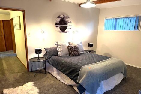 Photo of property in 2/35a Rangatira Road, Beach Haven, Auckland, 0626