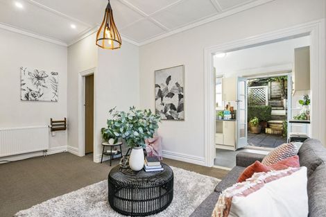 Photo of property in 220 Ohiro Road, Brooklyn, Wellington, 6021