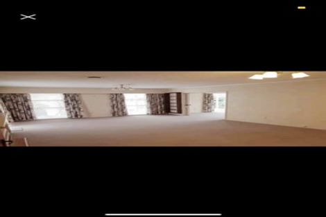 Photo of property in 100 Churton Drive, Churton Park, Wellington, 6037