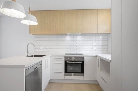 Photo of property in 4/8 New Brighton Road, Shirley, Christchurch, 8061