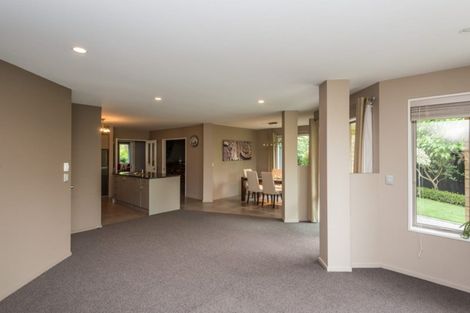 Photo of property in 8 East Ellington Drive, Mairehau, Christchurch, 8052