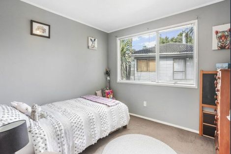 Photo of property in 15 Luanda Drive, Ranui, Auckland, 0612