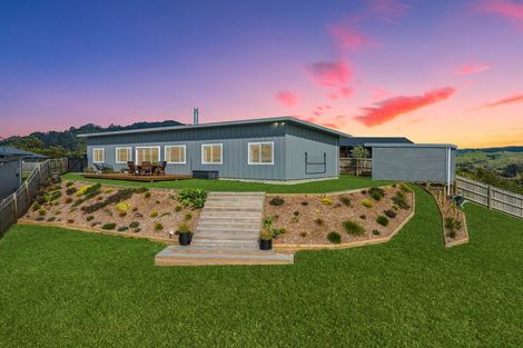 Photo of property in 16 Manatu Close, Whangamata, 3691