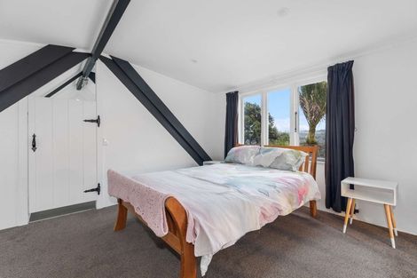 Photo of property in 33 Tainui Road, Titirangi, Auckland, 0604