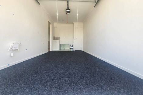 Photo of property in 90a West Harbour Drive, West Harbour, Auckland, 0618