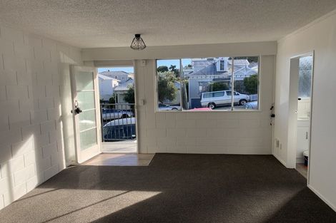 Photo of property in 4u2 Derby Street, Mount Victoria, Wellington, 6011