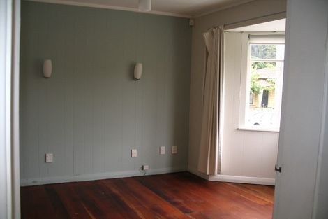 Photo of property in 1 Tainui Terrace, Mount Cook, Wellington, 6021