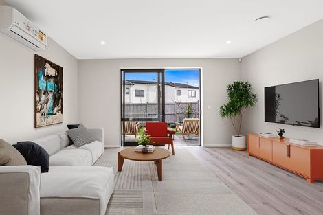 Photo of property in 8 Te Awapu Crescent, Takanini, 2112