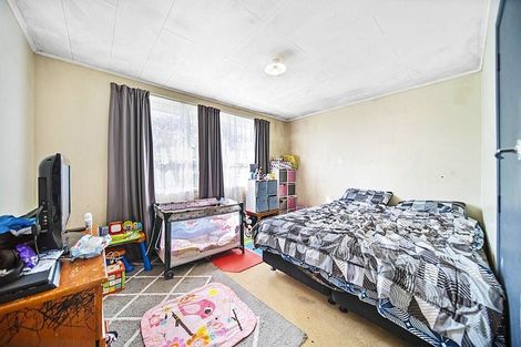 Photo of property in 13 Humphreys Place, Mangere, Auckland, 2022