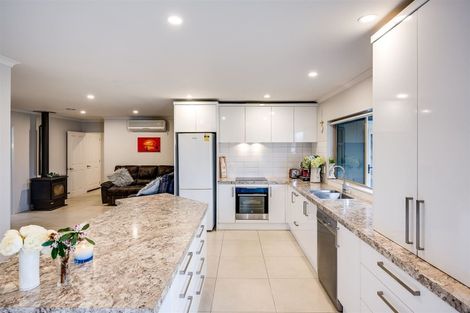 Photo of property in 1 Hyde Place, Taradale, Napier, 4112