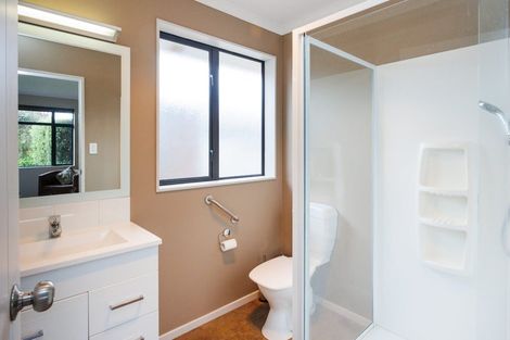 Photo of property in 78 Geneva Terrace, Kelvin Grove, Palmerston North, 4414