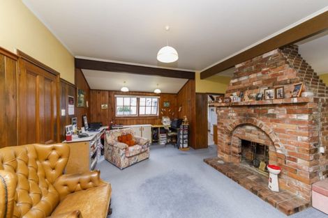 Photo of property in 15 Daniell Street, Bulls, 4818