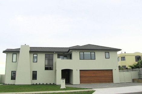 Photo of property in 1 Shearwater Rise, Paraparaumu Beach, Paraparaumu, 5032