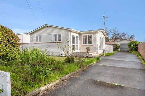 Photo of property in 10 Burns Street, Tawhero, Whanganui, 4501