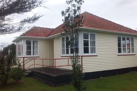 Photo of property in 13 Goldsmith Crescent, Levin, 5510