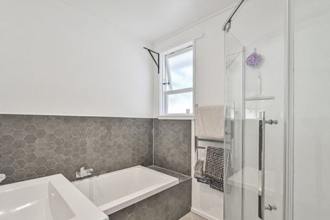 Photo of property in 44 Upham Street, Havelock North, 4130