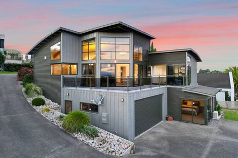 Photo of property in 2/17 Rhodes Fall, Rangatira Park, Taupo, 3330