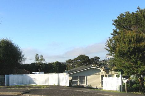 Photo of property in 1/28 Merton Avenue, Glenfield, Auckland, 0627