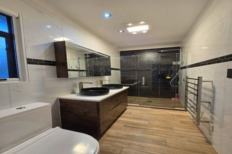 Photo of property in 190 Oraha Road, Kumeu, 0892