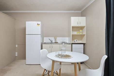 Photo of property in 144 Victoria Avenue, Hokowhitu, Palmerston North, 4410