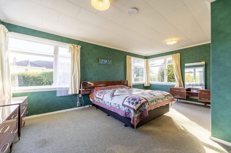 Photo of property in 2 Hughes Street, Waimate, 7924