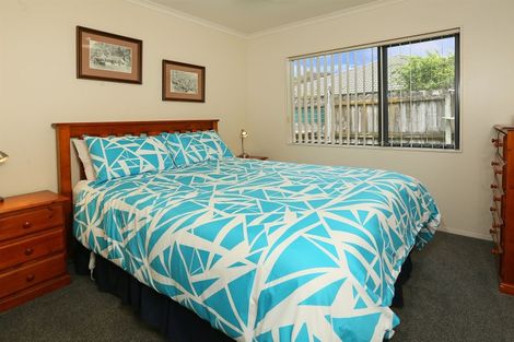 Photo of property in 21 Checkerberry Court, Henderson, Auckland, 0612