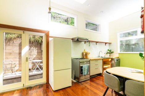 Photo of property in 23 Crieff Street, Northland, Wellington, 6012