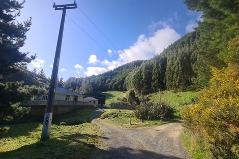Photo of property in 1122 Paekakariki Hill Road, Paekakariki Hill, Porirua, 5381