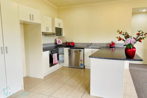 Photo of property in 42 Kokako Rise, Papakura, 2110