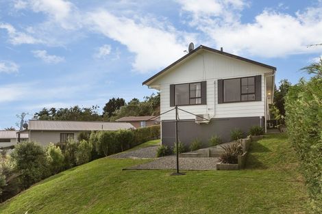 Photo of property in 25 Staysail Place, Whitby, Porirua, 5024