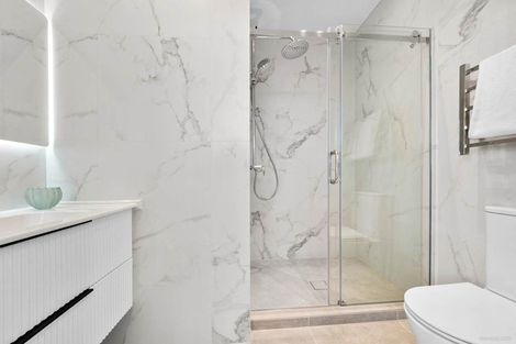 Photo of property in 5/31 Hill Crescent, New Lynn, Auckland, 0600