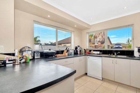 Photo of property in 15 Golden Courie Close, Papamoa Beach, Papamoa, 3118