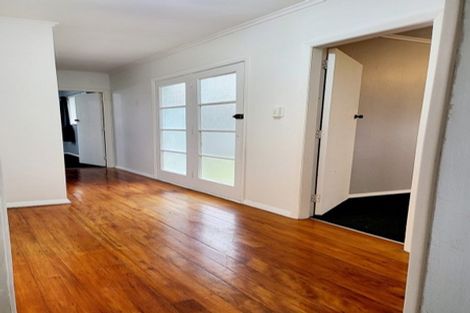 Photo of property in 44 Ruahine Street, Paraparaumu, 5032