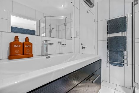 Photo of property in 5 Whareora Terrace, Cashmere, Christchurch, 8022