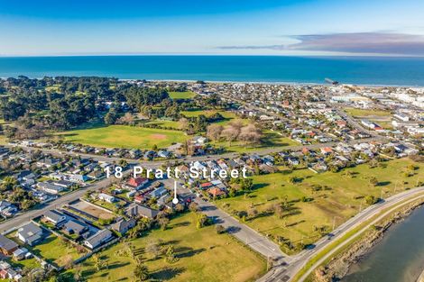 Photo of property in 18 Pratt Street, New Brighton, Christchurch, 8083