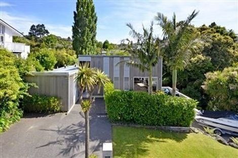 Photo of property in 20 Garmons Way, Castor Bay, Auckland, 0620