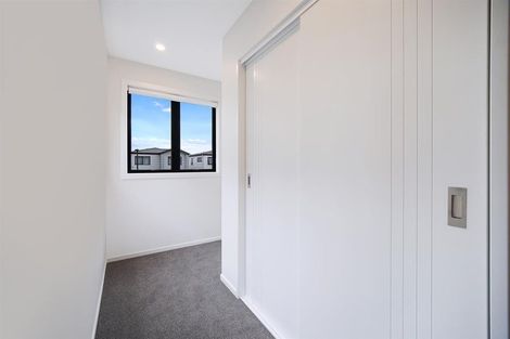 Photo of property in 14 Arapapa Road, Papakura, 2110